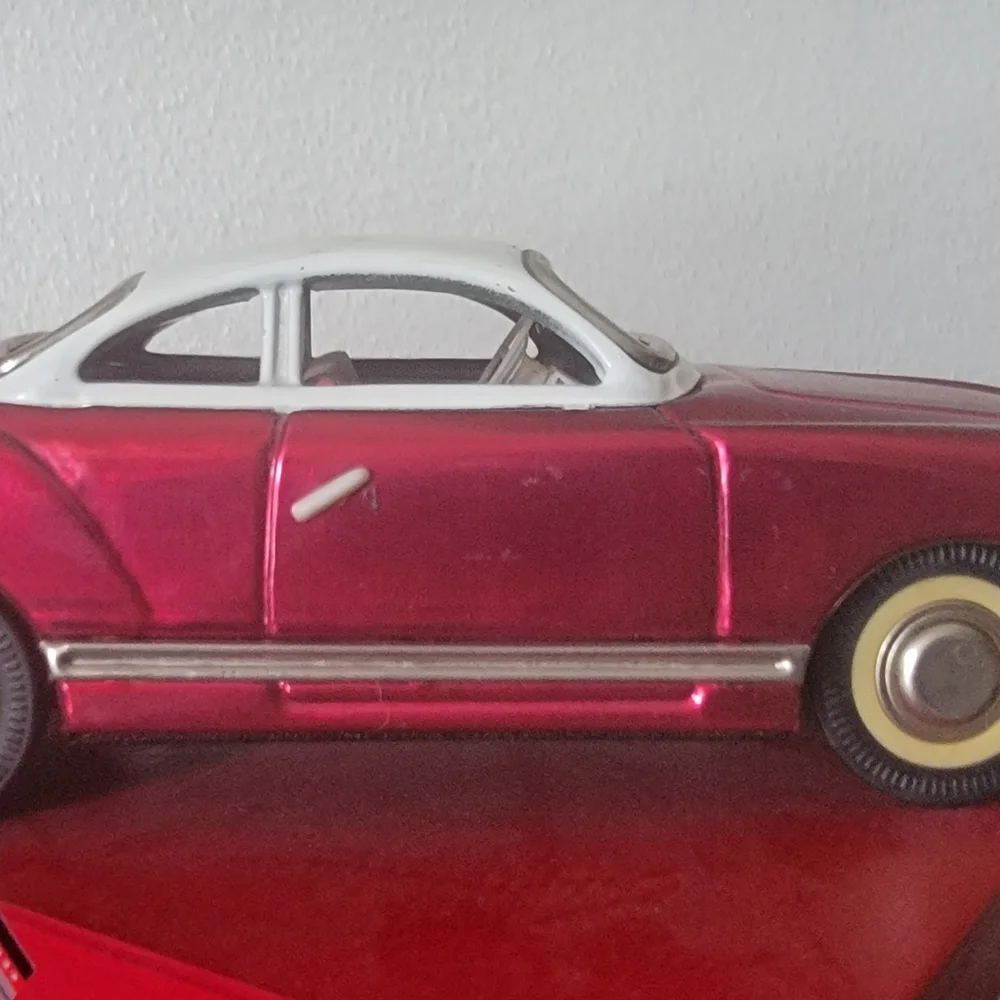 Toy - Picture 3 of 3
